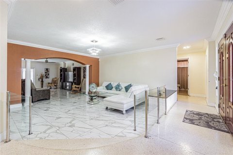 Casa en venta en Tampa, Florida, 4 dormitorios, 181.53 m2 № 2206568 - foto 10