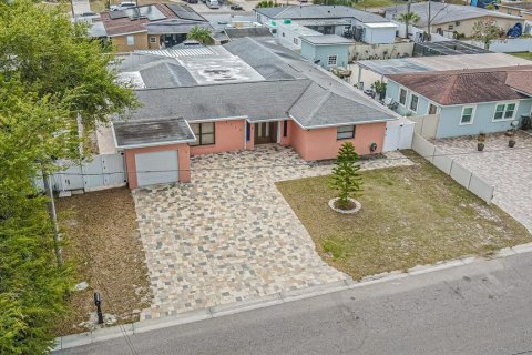 Casa en venta en Tampa, Florida, 4 dormitorios, 181.53 m2 № 2206568 - foto 14