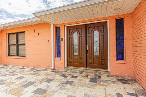Casa en venta en Tampa, Florida, 4 dormitorios, 181.53 m2 № 2206568 - foto 5