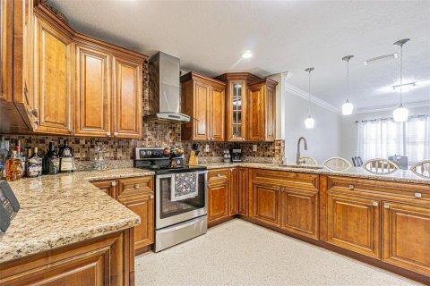 Casa en venta en Tampa, Florida, 4 dormitorios, 181.53 m2 № 2206568 - foto 18