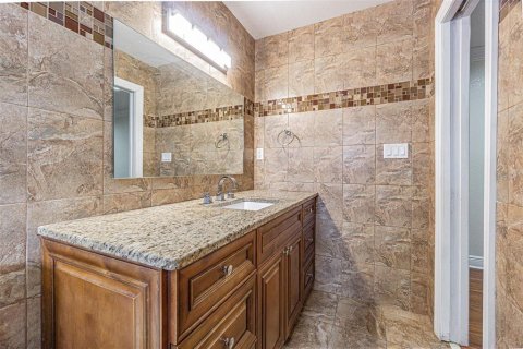 Casa en venta en Tampa, Florida, 4 dormitorios, 181.53 m2 № 2206568 - foto 23