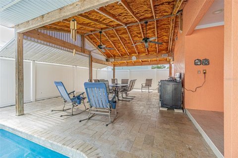 Casa en venta en Tampa, Florida, 4 dormitorios, 181.53 m2 № 2206568 - foto 29
