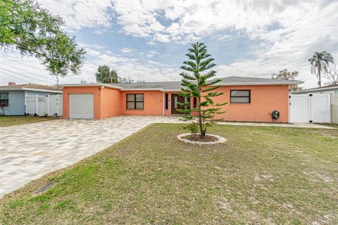 Casa en venta en Tampa, Florida, 4 dormitorios, 181.53 m2 № 2206568 - foto 4