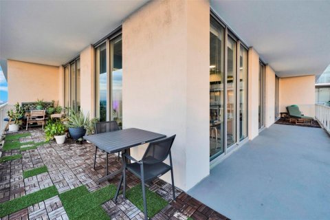 Copropriété à louer à Miami, Floride: 2 chambres, 89.56 m2 № 1979525 - photo 18