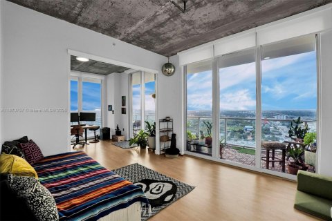 Copropriété à louer à Miami, Floride: 2 chambres, 89.56 m2 № 1979525 - photo 3