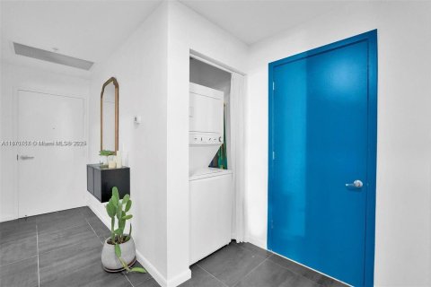 Copropriété à louer à Miami, Floride: 2 chambres, 89.56 m2 № 1979525 - photo 6