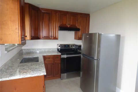 Снять в аренду квартиру в Майами, Флорида 128.48м2, № 1947558 - фото 4