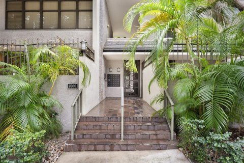 Condominio en Miami, Florida, 1 dormitorio  № 2020081