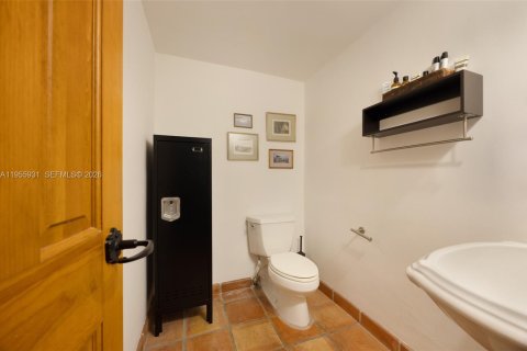 Condominio en venta en Miami, Florida, 1 dormitorio, 87.61 m2 № 2020081 - foto 19