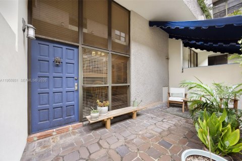 Condominio en venta en Miami, Florida, 1 dormitorio, 87.61 m2 № 2020081 - foto 21