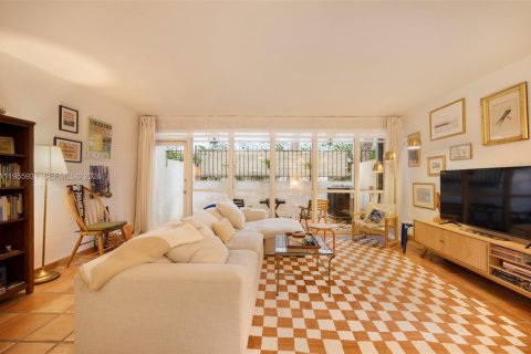 Condominio en venta en Miami, Florida, 1 dormitorio, 87.61 m2 № 2020081 - foto 13