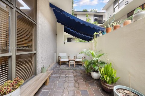 Condominio en venta en Miami, Florida, 1 dormitorio, 87.61 m2 № 2020081 - foto 22