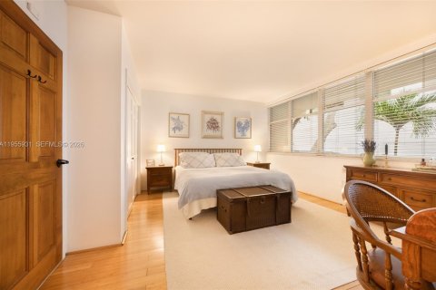 Condominio en venta en Miami, Florida, 1 dormitorio, 87.61 m2 № 2020081 - foto 15
