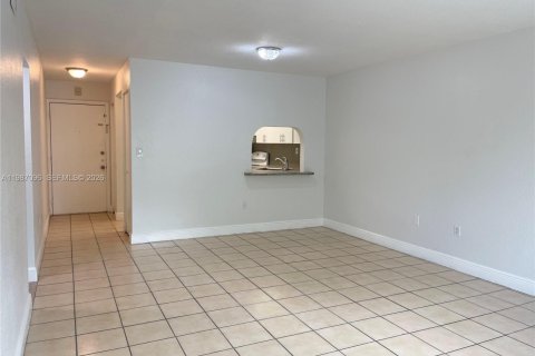 Condo in Palmetto Bay, Florida, 2 bedrooms № 2049623 - photo 15