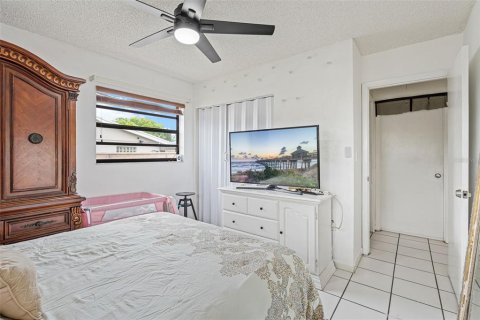 House in Homestead, Florida 3 bedrooms, 143.07 sq.m. № 1808874 - photo 27