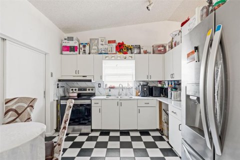 House in Homestead, Florida 3 bedrooms, 143.07 sq.m. № 1808874 - photo 12
