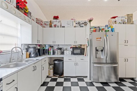 House in Homestead, Florida 3 bedrooms, 143.07 sq.m. № 1808874 - photo 13
