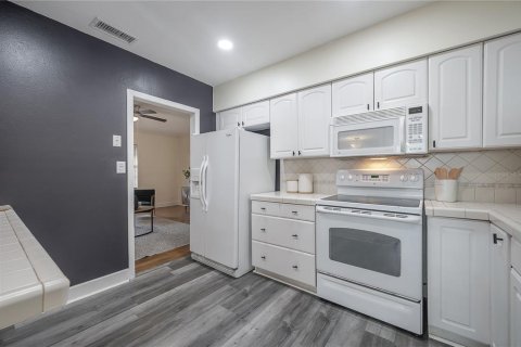 Casa en alquiler en Tampa, Florida, 3 dormitorios, 111.76 m2 № 1909469 - foto 15