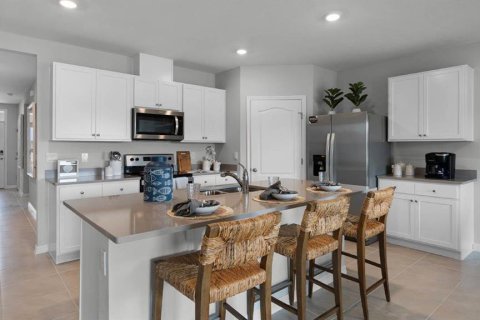 House in Lake Wales, Florida 4 bedrooms, 169.83 sq.m. № 1755153 - photo 8