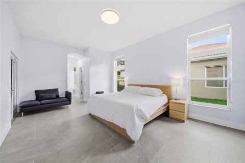 Casa en venta en Tampa, Florida, 4 dormitorios, 227.98 m2 № 2383406 - foto 17