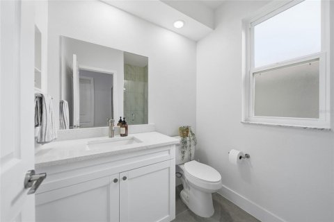 Casa en venta en Tampa, Florida, 4 dormitorios, 227.98 m2 № 2383406 - foto 27
