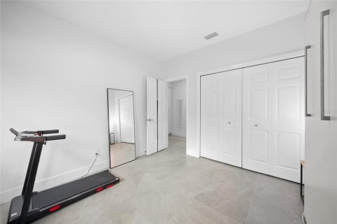 Casa en venta en Tampa, Florida, 4 dormitorios, 227.98 m2 № 2383406 - foto 21