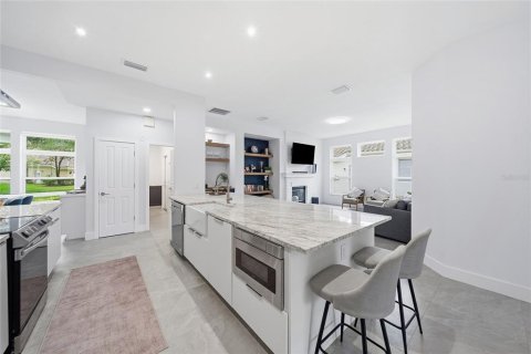 Casa en venta en Tampa, Florida, 4 dormitorios, 227.98 m2 № 2383406 - foto 9