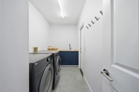 Casa en venta en Tampa, Florida, 4 dormitorios, 227.98 m2 № 2383406 - foto 25