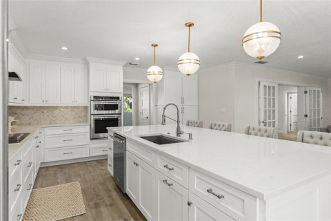 Casa en venta en Orlando, Florida, 4 dormitorios, 390.47 m2 № 1602650 - foto 11