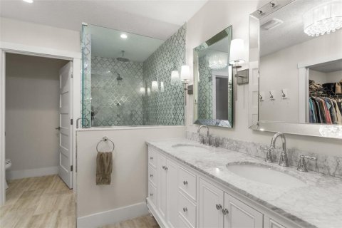 Casa en venta en Orlando, Florida, 4 dormitorios, 390.47 m2 № 1602650 - foto 25