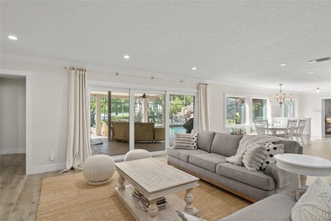 Casa en venta en Orlando, Florida, 4 dormitorios, 390.47 m2 № 1602650 - foto 16