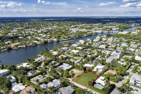 House in Delray Beach, Florida 8 rooms, 314.85 sq.m. № 2400009 - photo 7