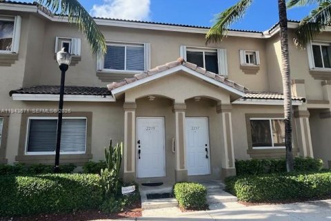 Townhouse in Homestead, Florida 2 bedrooms, 127.28 sq.m. № 2001633