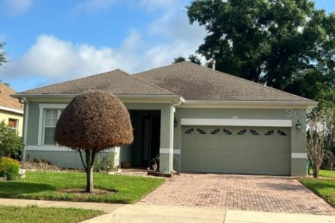 House in Clermont, Florida 3 bedrooms, 171.5 sq.m. № 2214590