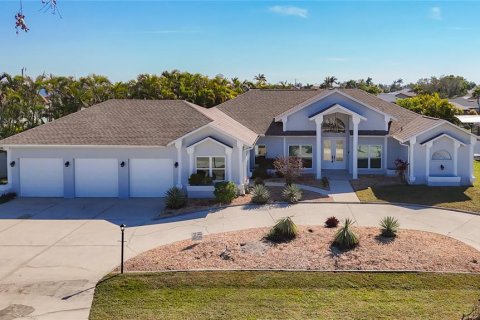 Villa ou maison à vendre à Cape Coral, Floride: 4 chambres, 288.09 m2 № 1545724 - photo 11