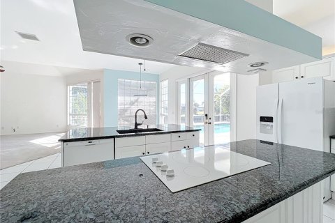 Villa ou maison à vendre à Cape Coral, Floride: 4 chambres, 288.09 m2 № 1545724 - photo 27