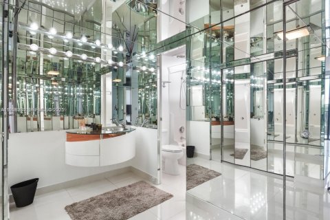 Condominio en venta en Aventura, Florida, 2 dormitorios, 121.98 m2 № 1988397 - foto 11