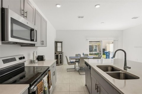 Adosado en venta en Davenport, Florida, 3 dormitorios, 130.71 m2 № 2213400 - foto 7