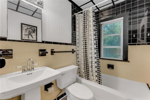 House in New Port Richey, Florida 2 bedrooms, 117.06 sq.m. № 2167269 - photo 21