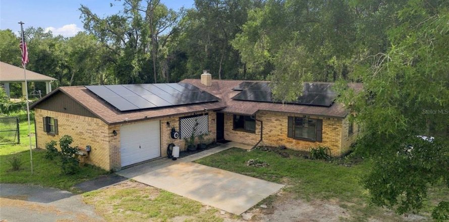 Villa ou maison à Webster, Floride 3 chambres, 165.09 m2 № 2313271