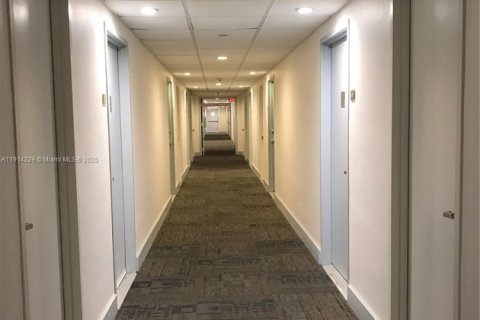 Copropriété à vendre à Miami Beach, Floride: 51.28 m2 № 2016911 - photo 5