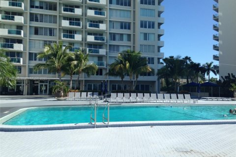 Studio à Condo à Miami Beach, Floride  № 2016911