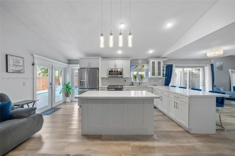 House in Lauderhill, Florida 3 bedrooms, 151.06 sq.m. № 1951671 - photo 10