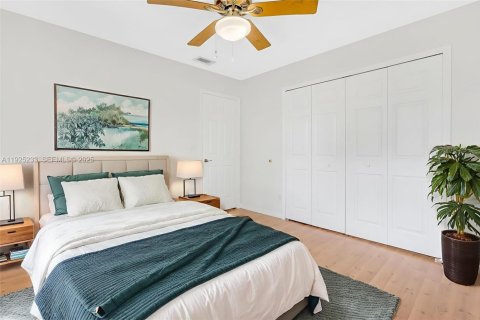 Casa en venta en Pembroke Pines, Florida, 4 dormitorios, 194.91 m2 № 1983677 - foto 29