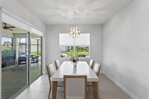 House in Land O' Lakes, Florida 2 bedrooms, 178 sq.m. № 1844268 - photo 15