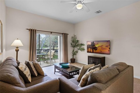 Condo in Davenport, Florida, 2 bedrooms № 2123371 - photo 9