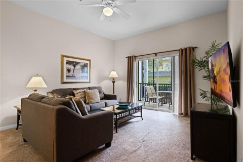 Condo in Davenport, Florida, 2 bedrooms № 2123371 - photo 8