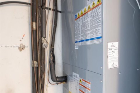 Купить кондоминиум в Бей-Харбор-Айлендс, Флорида 1 спальня, 118.45м2, № 2035711 - фото 25