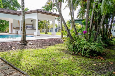 Casa en venta en Miami, Florida, 6 dormitorios, 388.42 m2 № 2062945 - foto 11