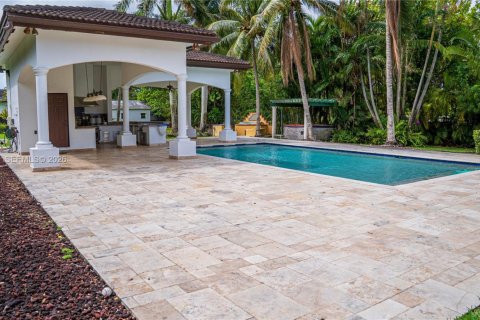 Casa en venta en Miami, Florida, 6 dormitorios, 388.42 m2 № 2062945 - foto 16